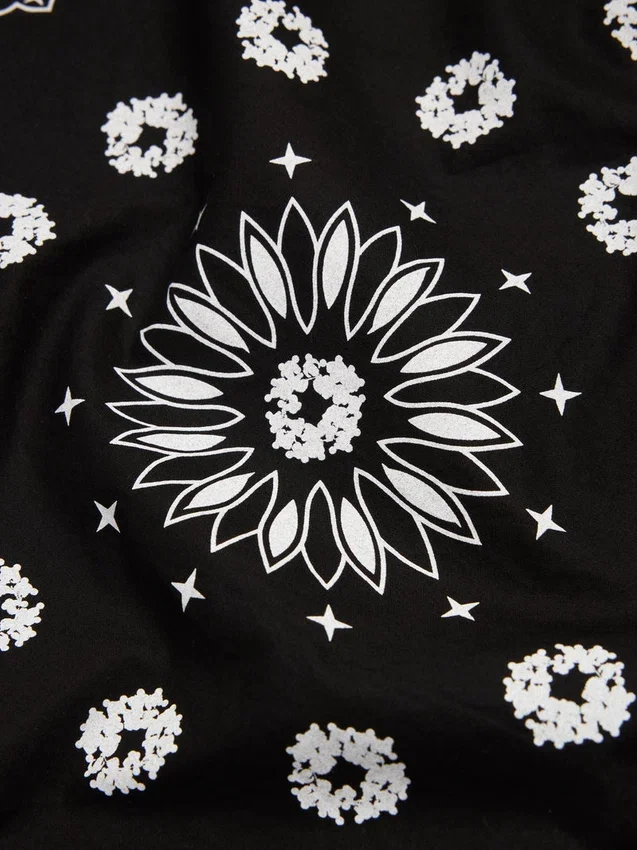 Cotton Wreath-Bandana mit Paisley-Muster und Kranzmotiv, schwarz