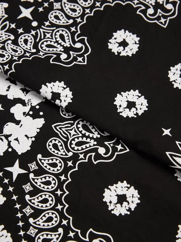 Cotton Wreath-Bandana mit Paisley-Muster und Kranzmotiv, schwarz