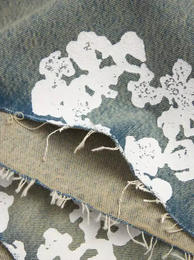 Dirty Wash Cotton Wreath Denim Shorts