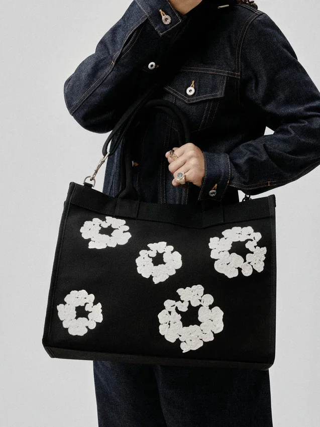 Große Baumwoll-Canvas-Tasche mit „Cotton Wreath“-Motiv