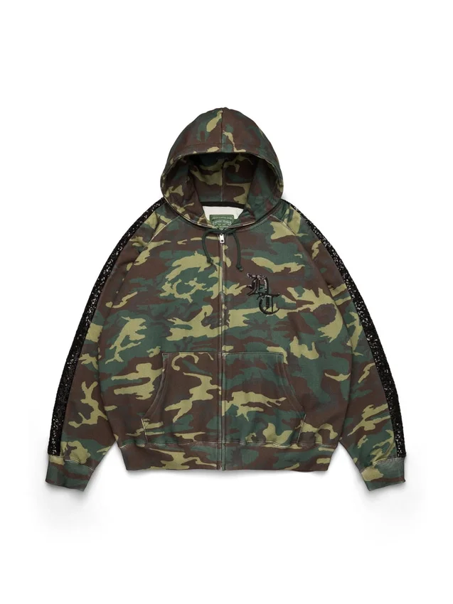 Hoodie mit Reißverschluss, Pailletten-Einsätzen an den Ärmeln und Camouflage-Muster
