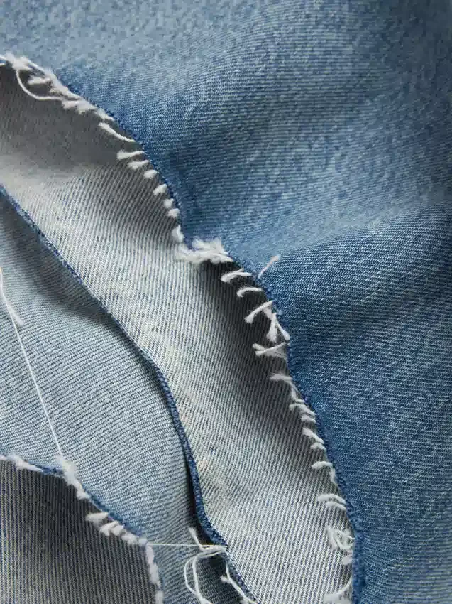 Jeansshorts in heller Denim-Waschung