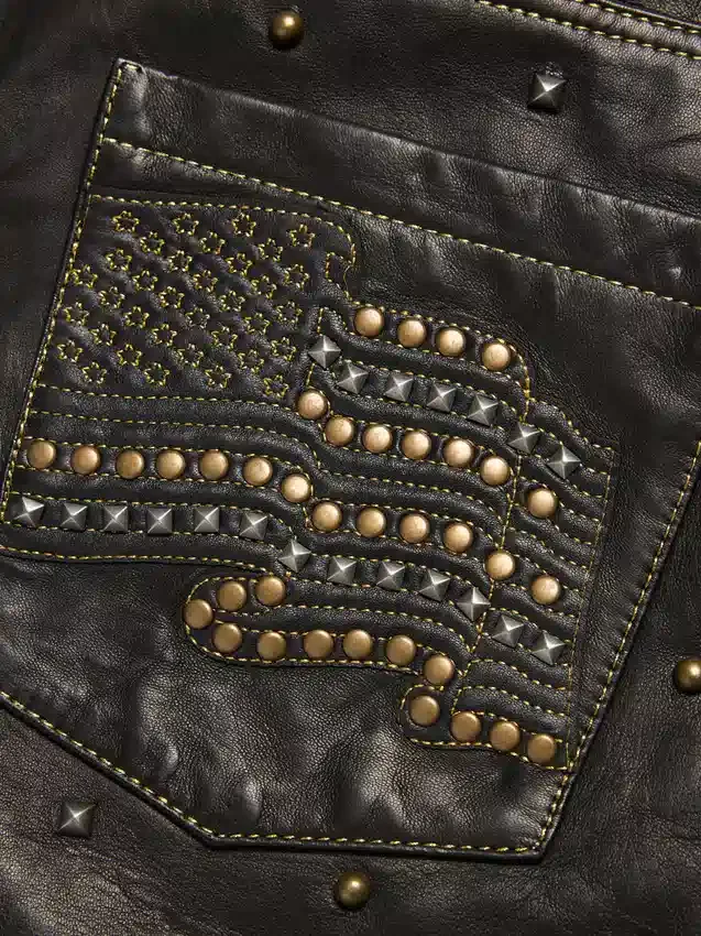 Libertas Ledershorts mit Nieten