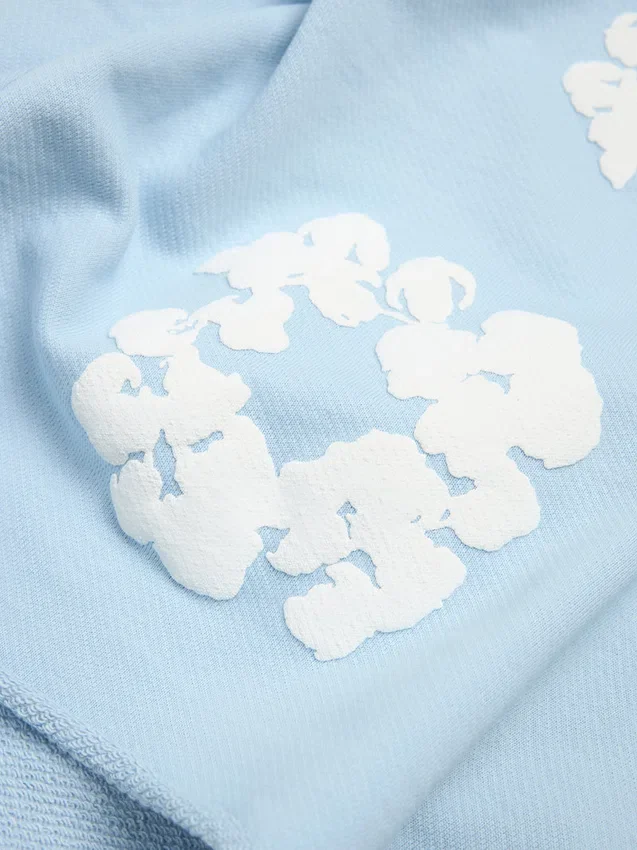 Sweatshorts mit Cotton Wreath-Motiv in Puder-Blau