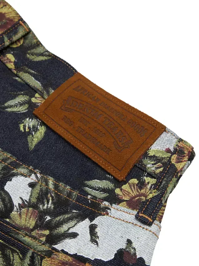 Weite Denim-Hose mit Blumenmuster und Selvedge